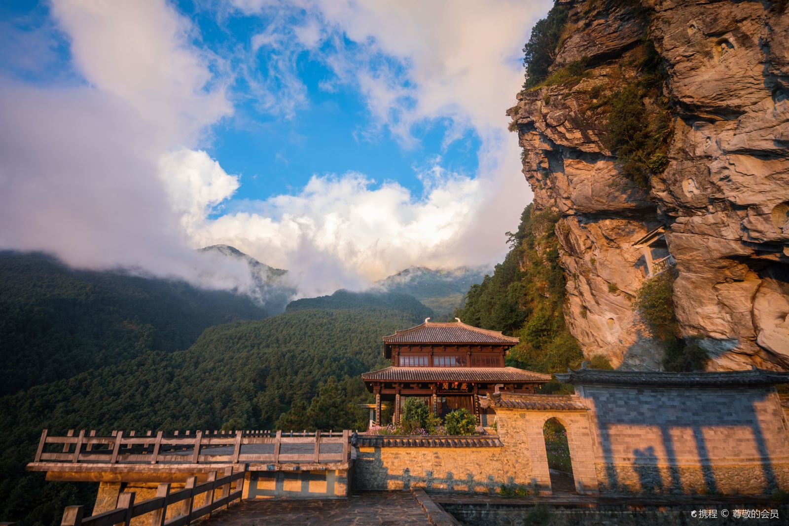 【云南大理洱海旅游】——打造舒適之旅龐建新